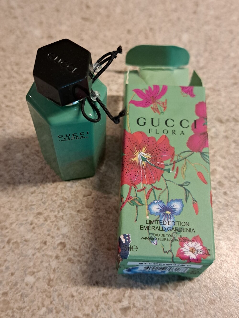 Gucci Flora Perfume Set - Picture 5 of 8